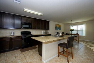 Building Photo - 9326 Limestone Ranch Ln