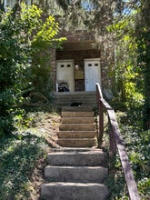 Building Photo - 705 Greenwood Ave