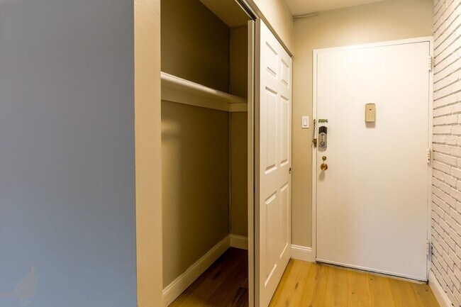 Foto del edificio - 700 7th St SW