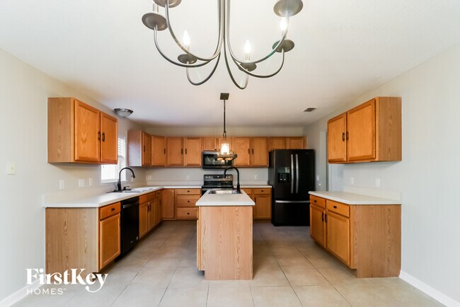 Building Photo - 2130 Aitkin Loop