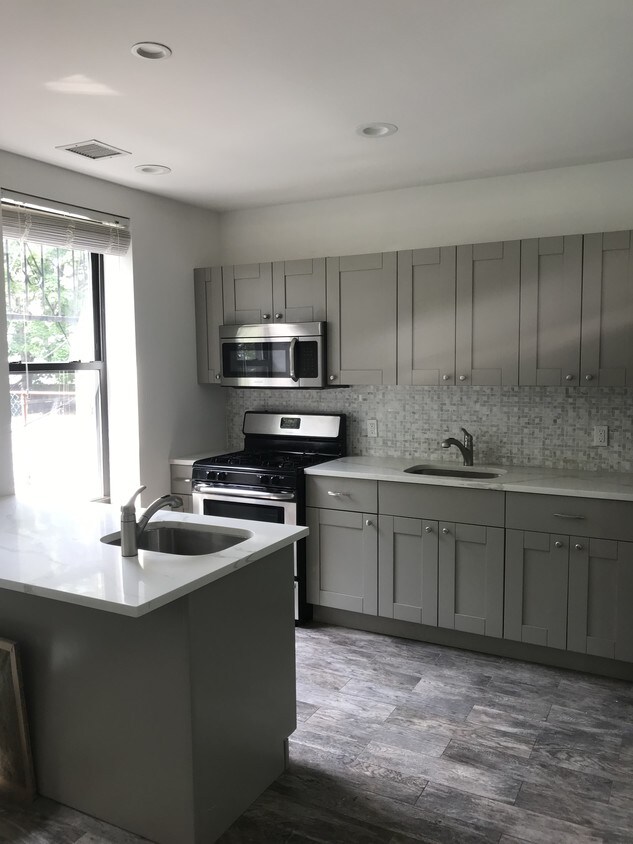 Foto principal - 2922 Avenue M