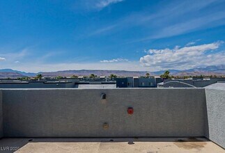 Building Photo - 9050 W Tropicana Ave
