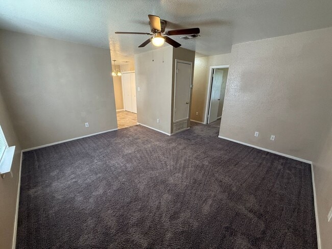 Building Photo - 1708 Benttree Dr