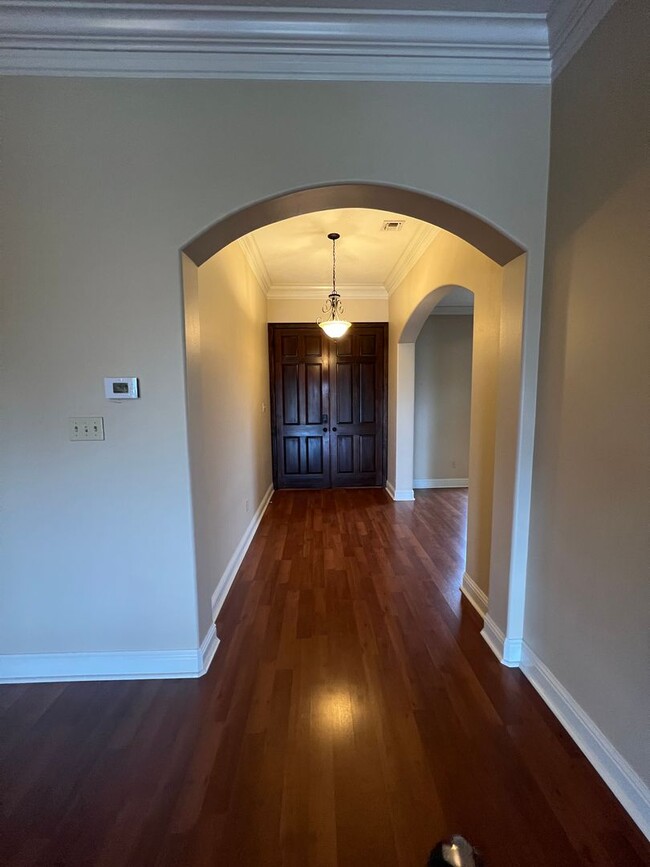 Building Photo - 4 Bedroom Home for lease
