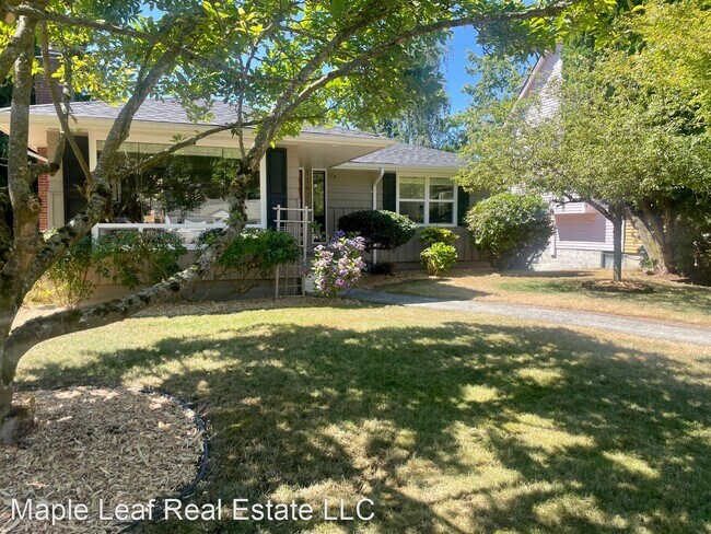 Foto del edificio - 3 br, 2 bath House - 11621 26th Ave SW