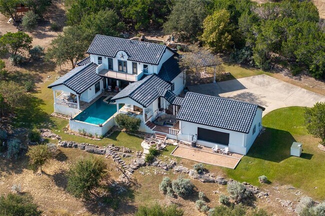 Foto del edificio - 1128 Thurman Bluff Dr