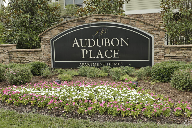 Building Photo - Audubon Place