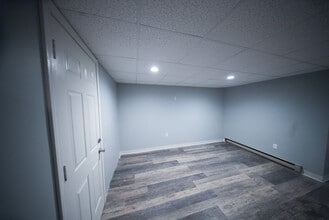 Building Photo - 14 Amory St