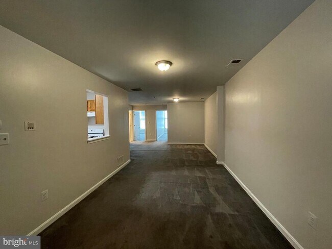 Foto del edificio - 520 W Franklin St