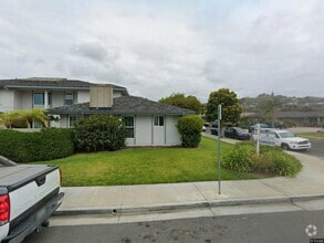 Building Photo - 2943 Lexington Dr