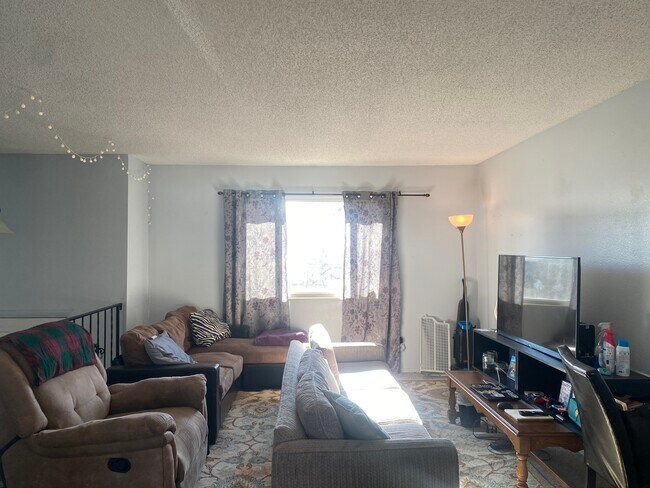 Sala de estar - 6630 Nokomis Cir