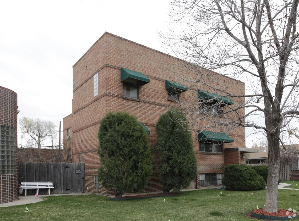 14341438 Jasmine St, Denver, CO 80220 Apartments in Denver, CO