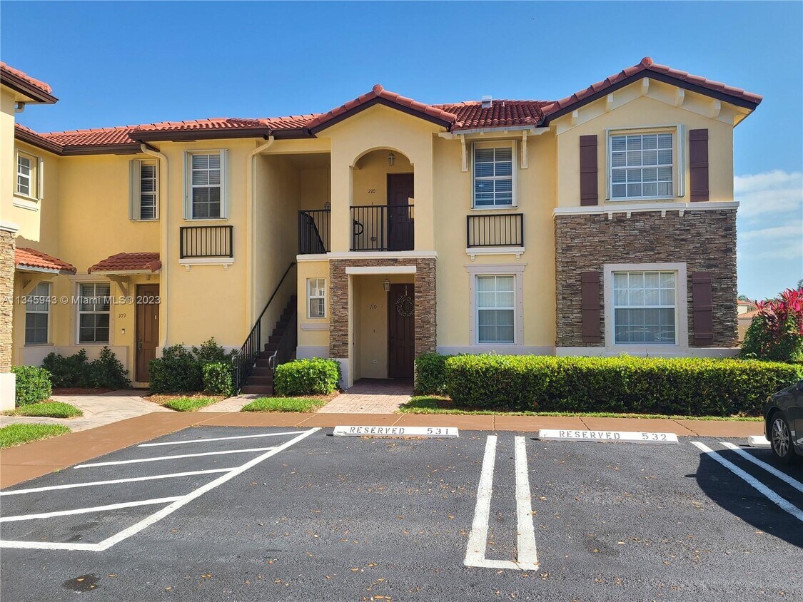 Foto principal - 1690 NE 33rd Ave
