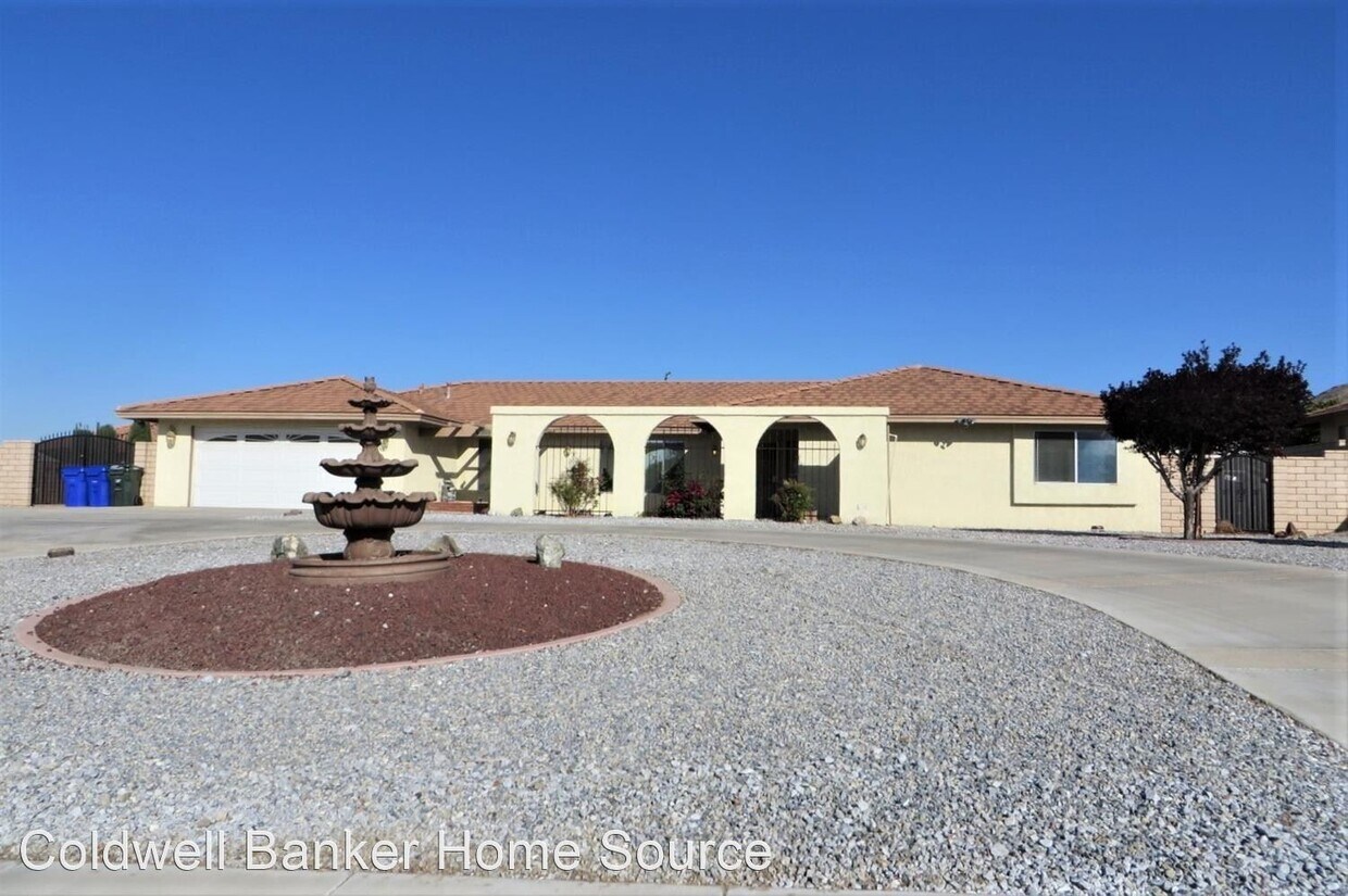 Primary Photo - 4 br, 2.5 bath House - 16288 Kasota Road