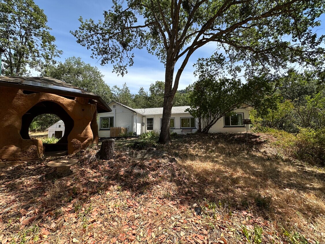 Foto principal - 2327 Hamilton Ln