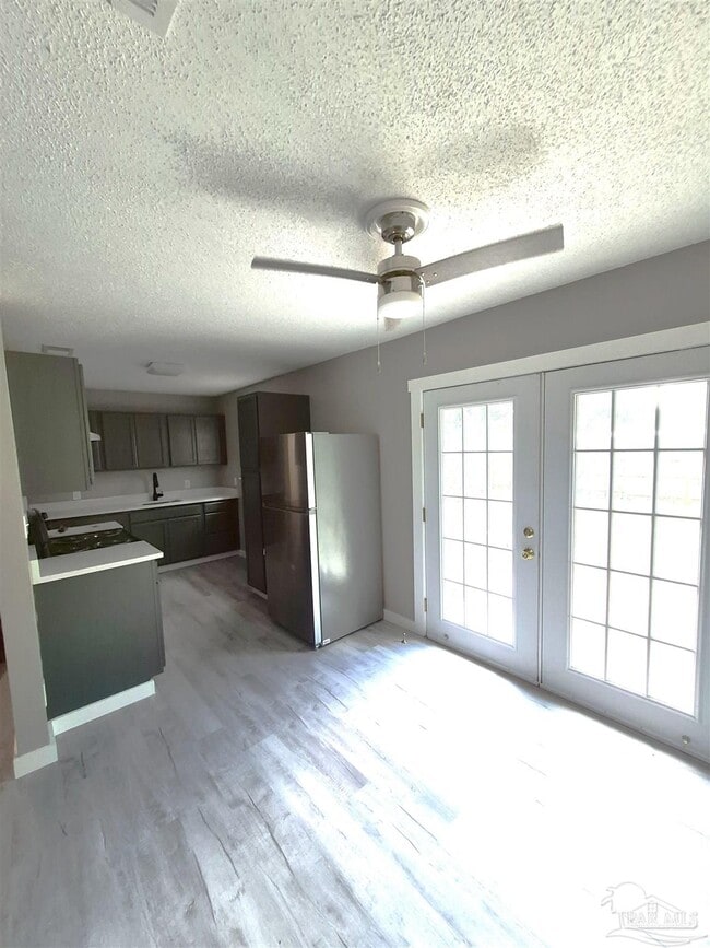 Building Photo - 206 Shadow Lawn Ln