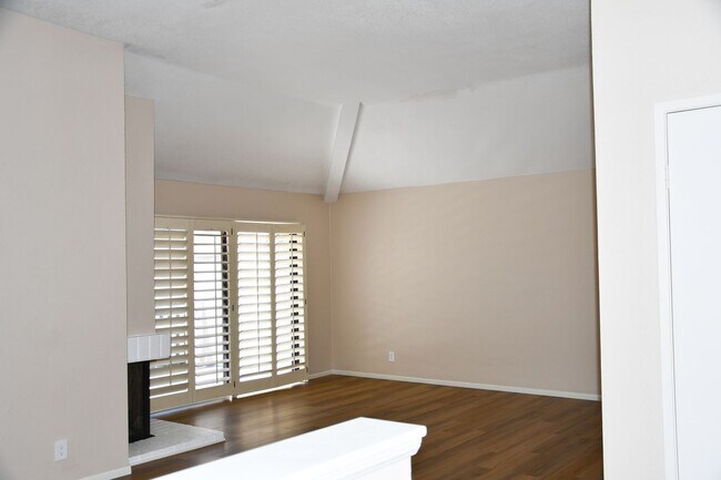 Foto del edificio - Newly remodeled and updated