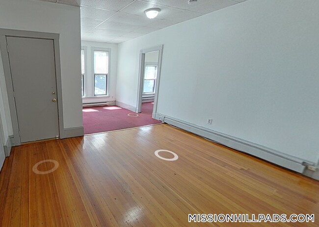 Building Photo - 1540 Tremont St
