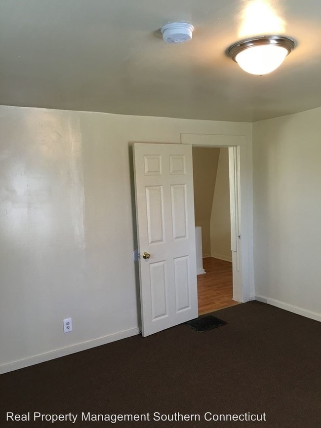 Building Photo - 409 Dixwell Ave