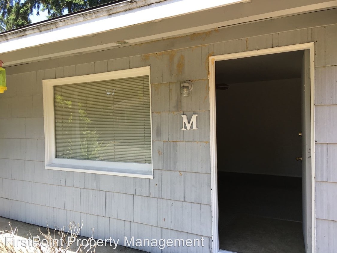 Foto principal - 6412 Lake Grove St SW