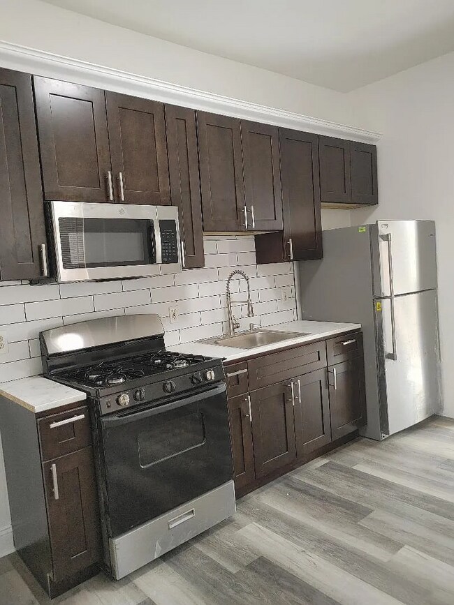 Foto del edificio - 7208 Torresdale Ave