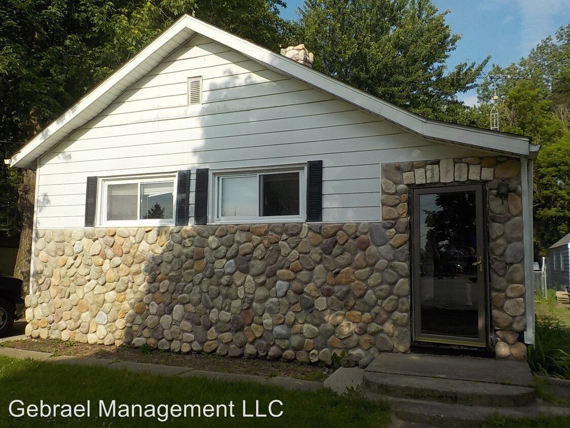3 br, 1 bath House 211 N Genesee St. House Rental in Davison, MI