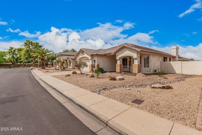 Building Photo - 6516 W Matilda Ln