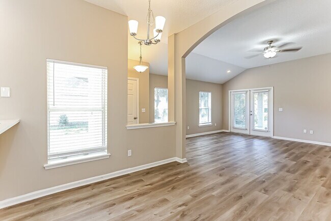 Building Photo - 5060 Cape Elizabeth Ct W