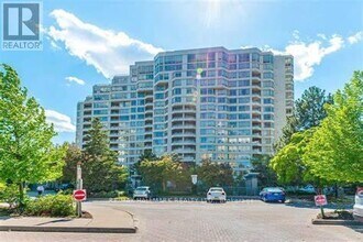 Building Photo - 138 Bonis Ave