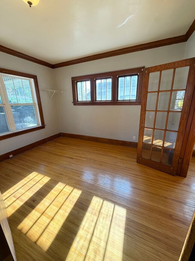 Building Photo - 707 S Fairmount St
