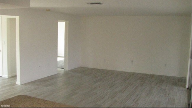 Building Photo - 360 Delido Ct