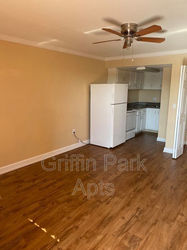 Foto del edificio - 1017 Griffin Rd