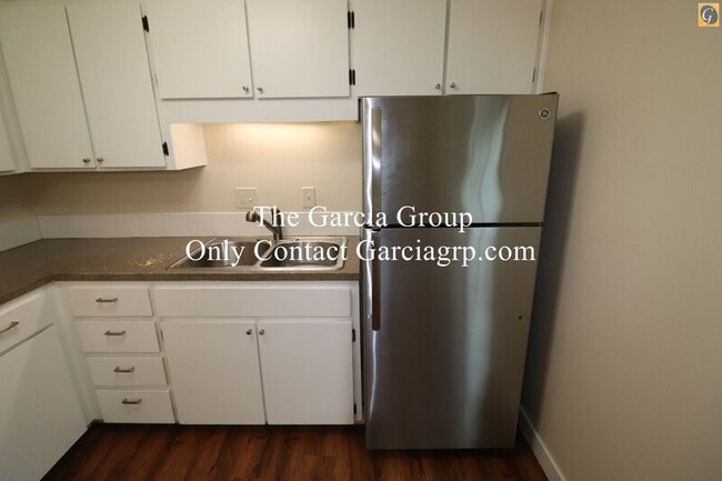 Foto del edificio - 22923 SW Pine St