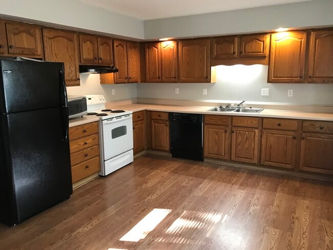 Building Photo - 4733 Apple Tree Ln