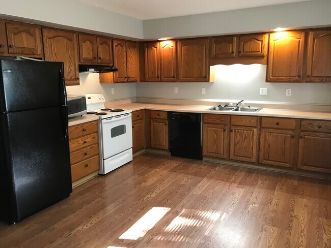 Foto del edificio - 4733 Apple Tree Ln