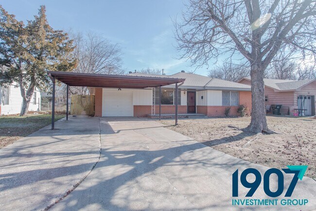 Building Photo - 927 Barbour Ave