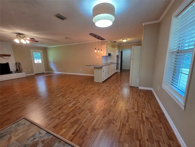 Building Photo - 15151 Farm to Market 429