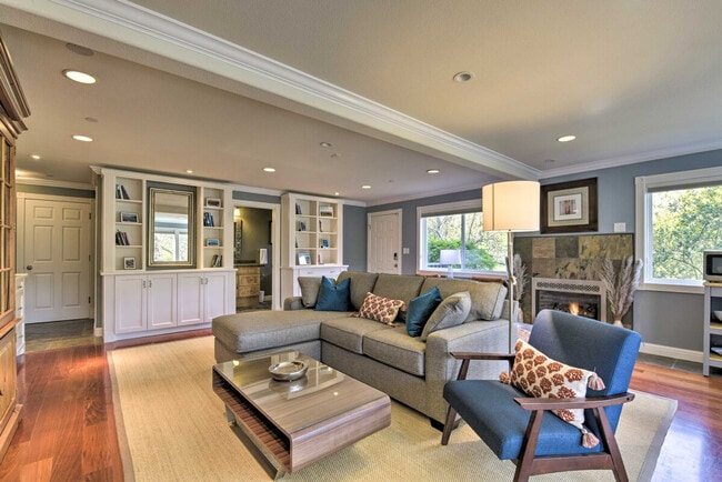 Building Photo - 120 Coleman Dr