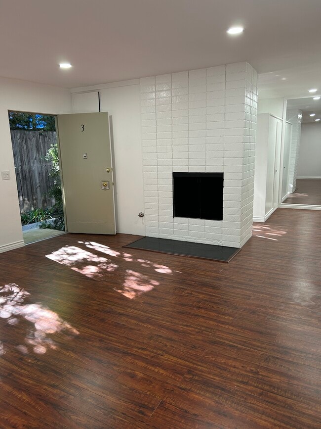 Building Photo - 4190 Dixie Canyon Ave