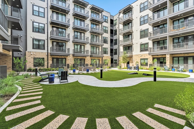 Building Photo - The Briarly