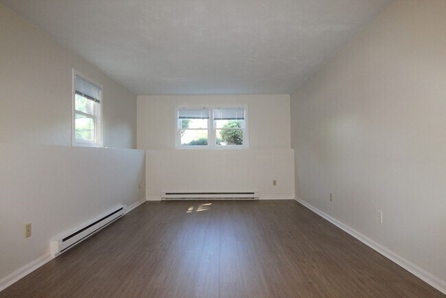 Foto del edificio - 641 R S Washington St