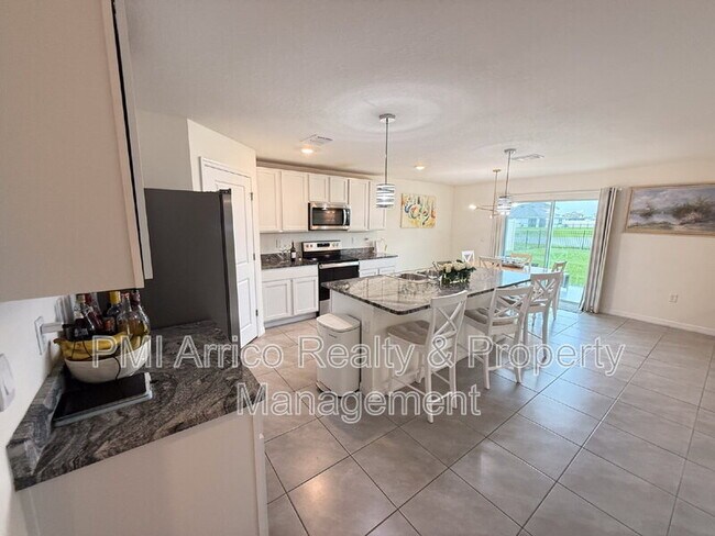 Building Photo - 10744 Chippewa Dr