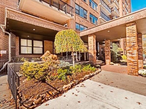 Foto del edificio - 225 St Pauls Ave