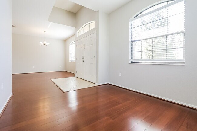 Foto del edificio - 5728 Woodruff Way