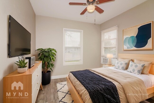 Building Photo - 4925 Merrimac St