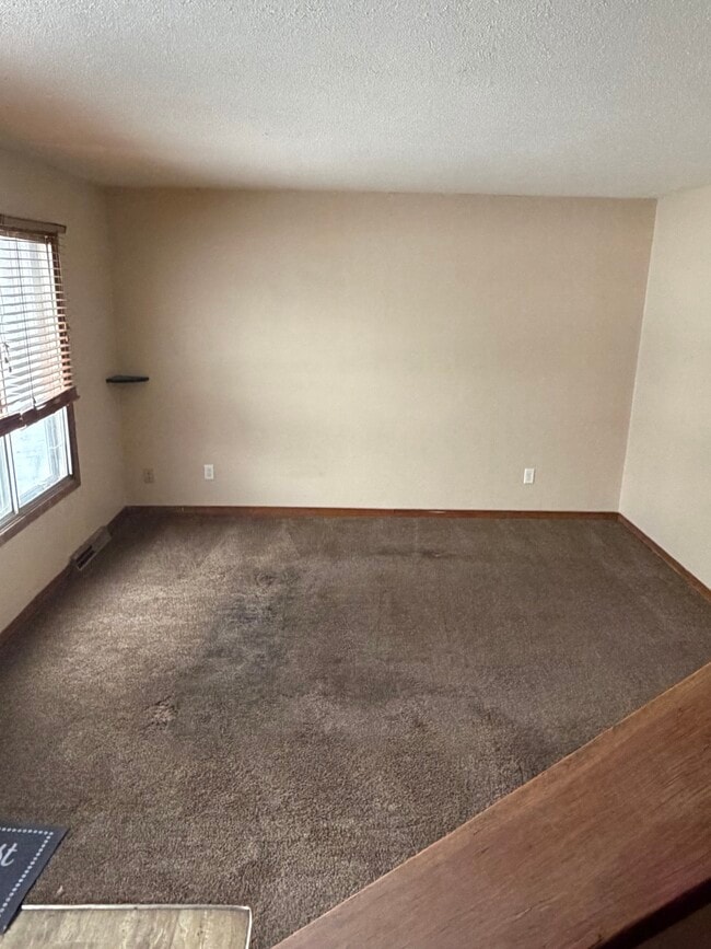 Building Photo - 1107 7th St N