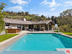 Building Photo - 1255 N Bundy Dr