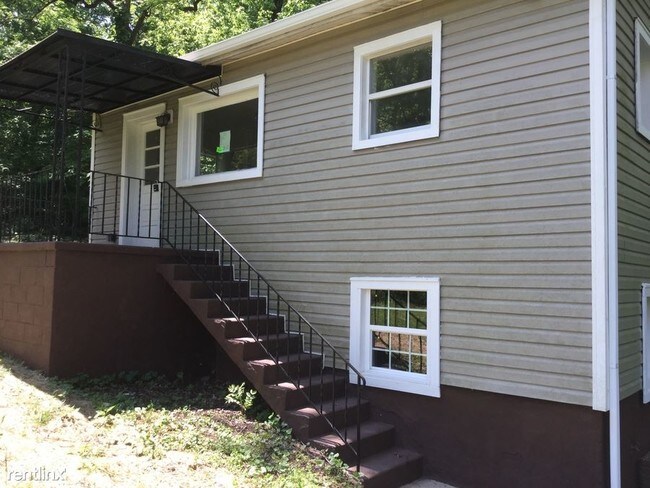 Building Photo - 4212 Ivy Ave