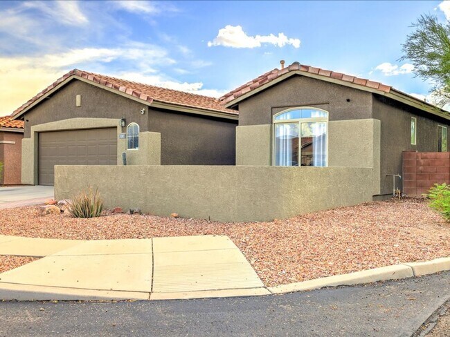 Building Photo - Do you enjoy the views of the Mountains an...
