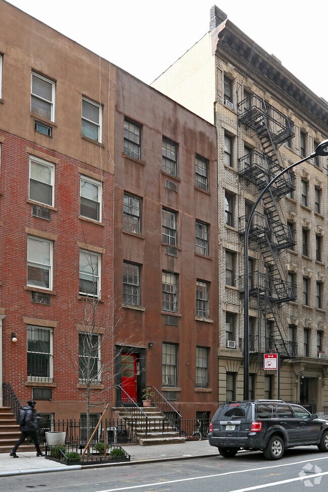 Primary Photo - 350 West 15th Street